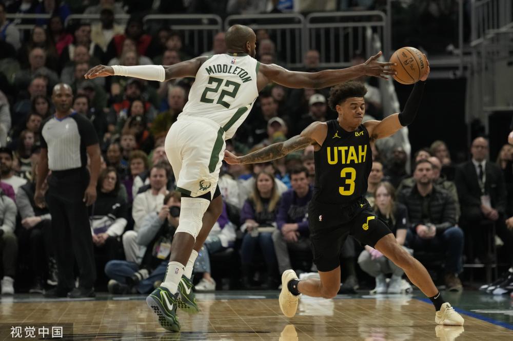 港队表现出 港队表现出